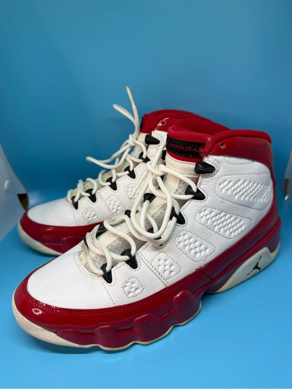 Jordan Kids Basketball Sneakers in White and Red